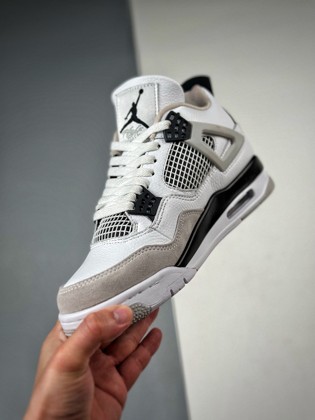 Air Jordan 4 